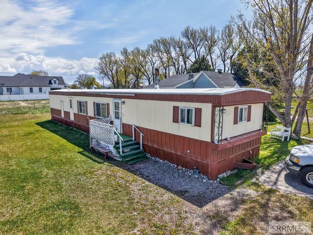 1687 E 105th N, Idaho Falls, ID 83401