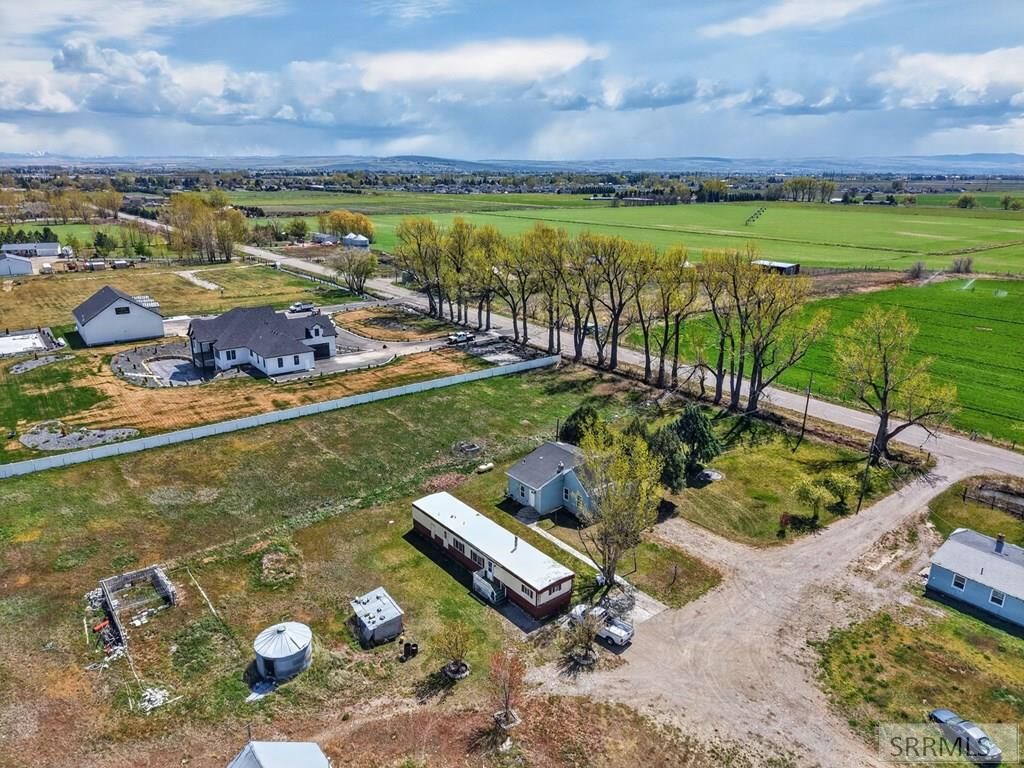 Image 15 of property listing at 1687 E 105th N, Idaho Falls, ID 83401