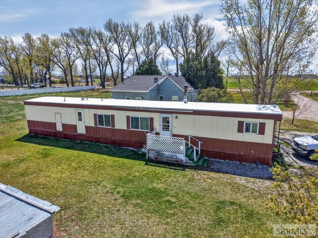 Image 2 of property listing at 1687 E 105th N, Idaho Falls, ID 83401