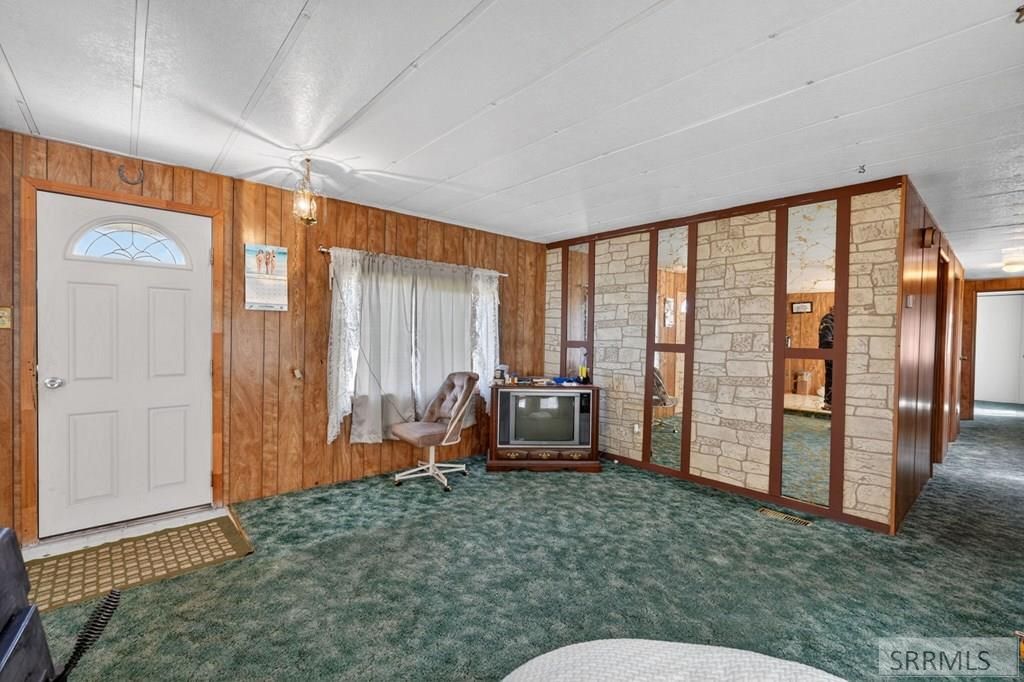 Image 4 of property listing at 1687 E 105th N, Idaho Falls, ID 83401