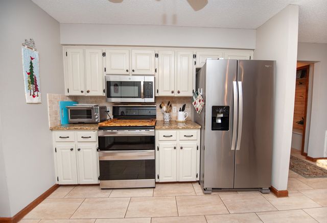 408 Lakewinds Boulevard, Inman, SC 29349