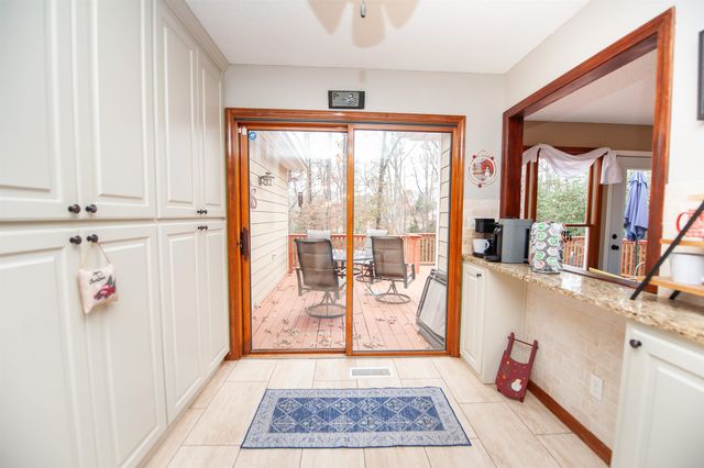 408 Lakewinds Boulevard, Inman, SC 29349