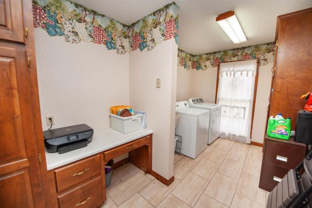 408 Lakewinds Boulevard, Inman, SC 29349