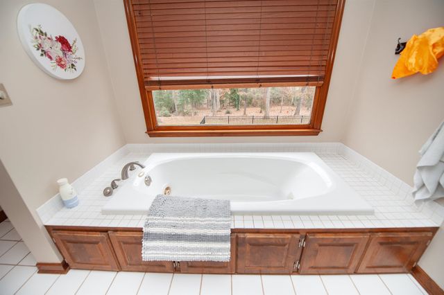 408 Lakewinds Boulevard, Inman, SC 29349