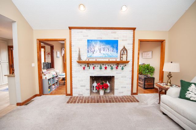 408 Lakewinds Boulevard, Inman, SC 29349