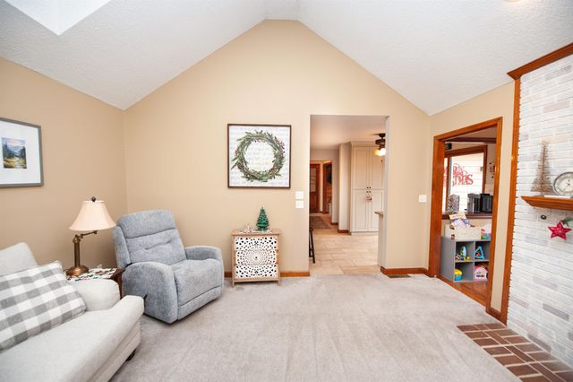 408 Lakewinds Boulevard, Inman, SC 29349