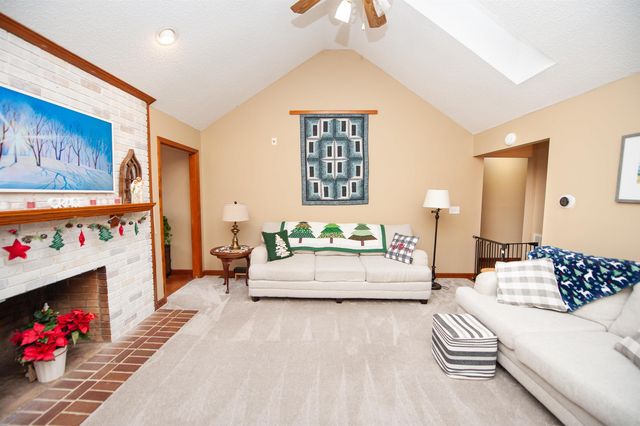 408 Lakewinds Boulevard, Inman, SC 29349