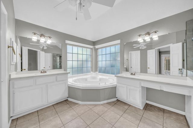 34 Sparklewood Place, The Woodlands, TX 77381