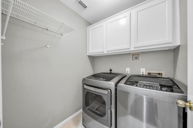 34 Sparklewood Place, The Woodlands, TX 77381