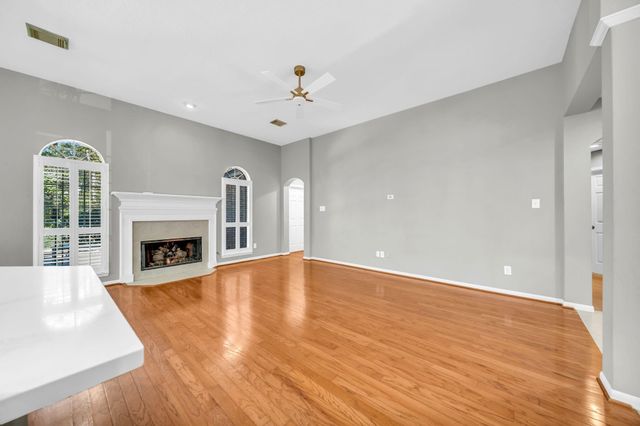 34 Sparklewood Place, The Woodlands, TX 77381