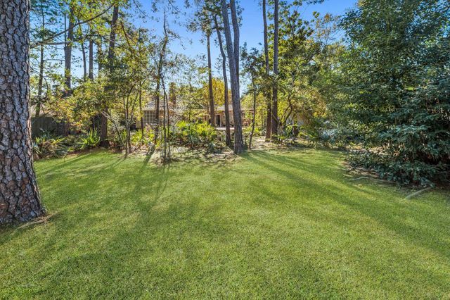 34 Sparklewood Place, The Woodlands, TX 77381