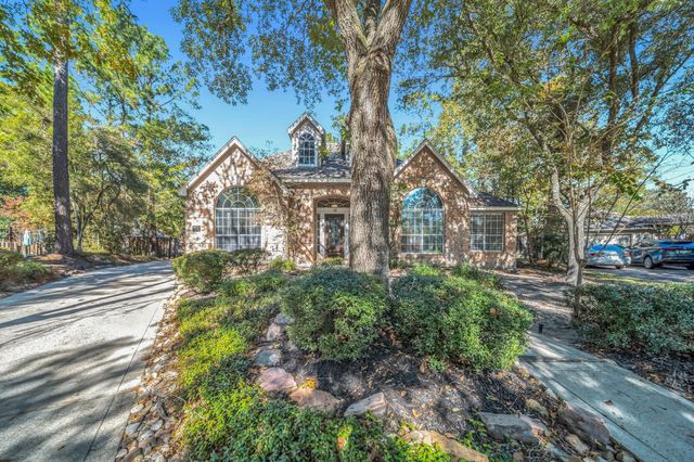 34 Sparklewood Place, The Woodlands, TX 77381