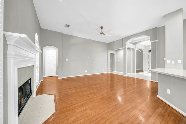 34 Sparklewood Place, The Woodlands, TX 77381