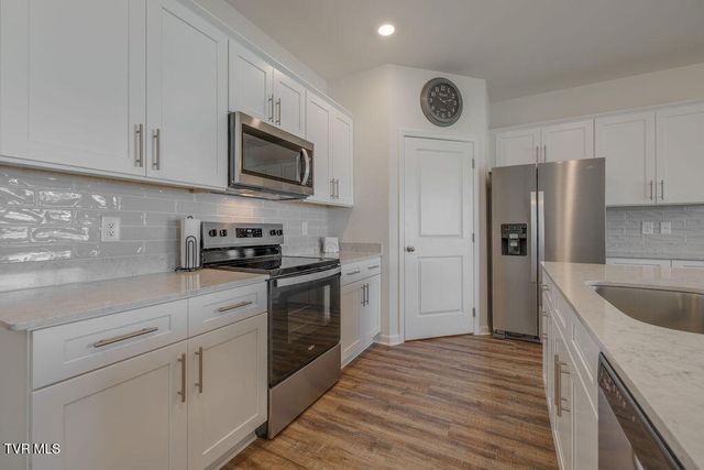 1810 Fox Meadows Circle, Bluff City, TN 37618