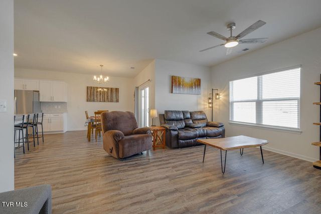 1810 Fox Meadows Circle, Bluff City, TN 37618