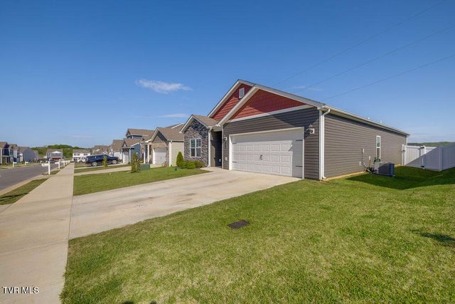 1810 Fox Meadows Circle, Bluff City, TN 37618