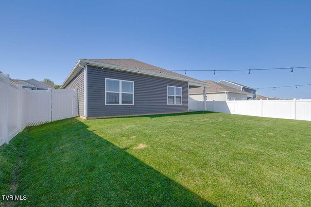 1810 Fox Meadows Circle, Bluff City, TN 37618