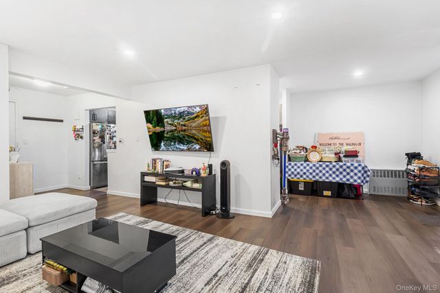 20 Wendell Street 39C, Hempstead, NY 11550
