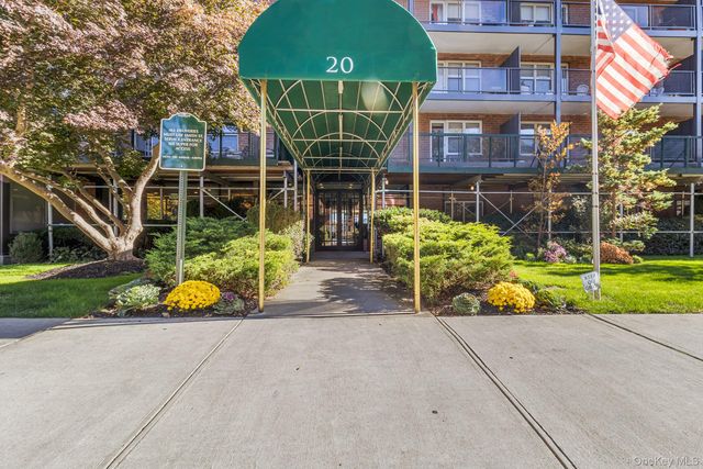 20 Wendell Street 39C, Hempstead, NY 11550