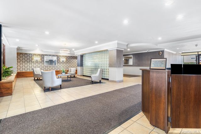 20 Wendell Street 39C, Hempstead, NY 11550