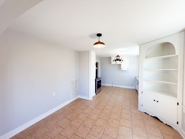 1702 Buffalo Rd, Lawrenceburg, TN 38464