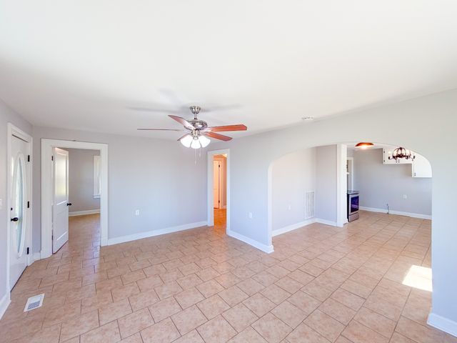 1702 Buffalo Rd, Lawrenceburg, TN 38464