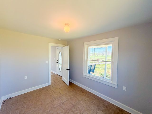 1702 Buffalo Rd, Lawrenceburg, TN 38464