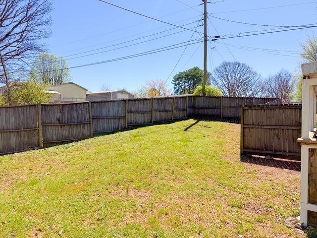 1702 Buffalo Rd, Lawrenceburg, TN 38464
