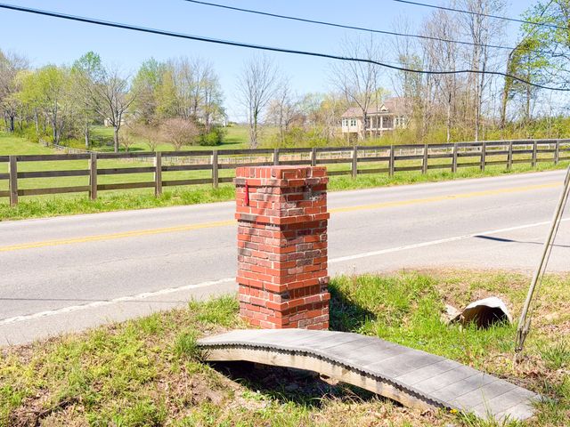 1702 Buffalo Rd, Lawrenceburg, TN 38464