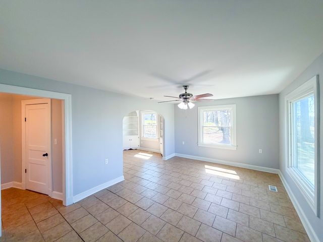 1702 Buffalo Rd, Lawrenceburg, TN 38464