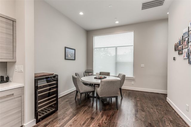 1004 California Street 402, Houston, TX 77006