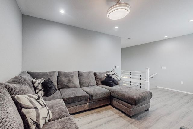5714 PINNACLE PEAK Court NW, Albuquerque, NM 87114