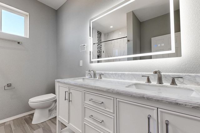 5714 PINNACLE PEAK Court NW, Albuquerque, NM 87114