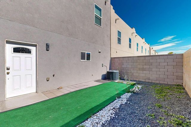 5714 PINNACLE PEAK Court NW, Albuquerque, NM 87114