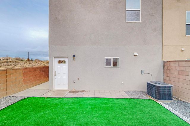 5714 PINNACLE PEAK Court NW, Albuquerque, NM 87114