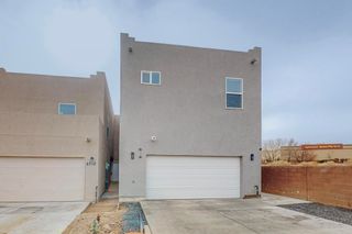 5714 PINNACLE PEAK Court NW, Albuquerque, NM 87114