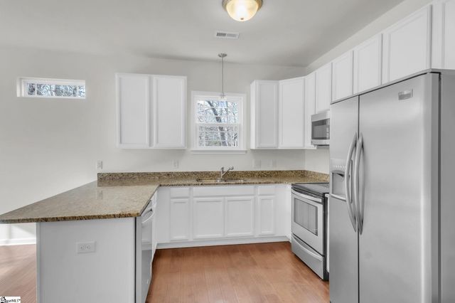 27 Collins Mills Court, Simpsonville, SC 29681