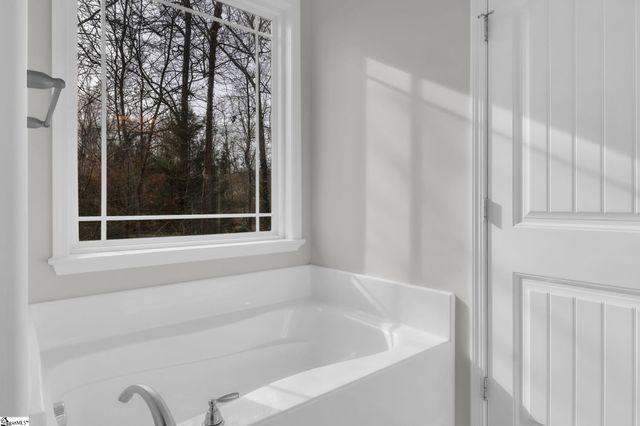 27 Collins Mills Court, Simpsonville, SC 29681