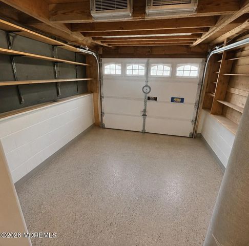 4 Glen Road, Howell, NJ 07731