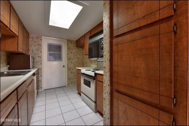 3211 ISLA BAHIA Way, El Paso, TX 79925