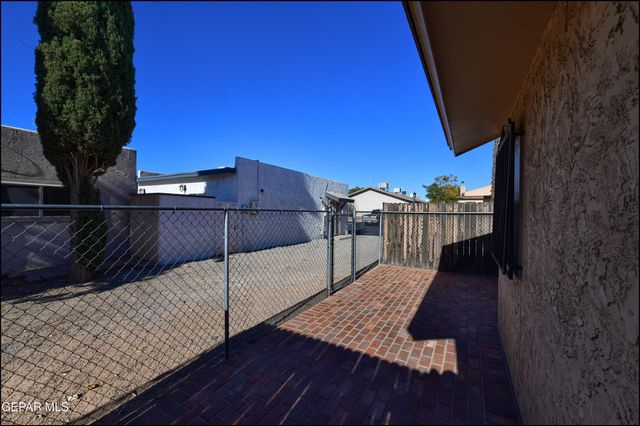 3211 ISLA BAHIA Way, El Paso, TX 79925