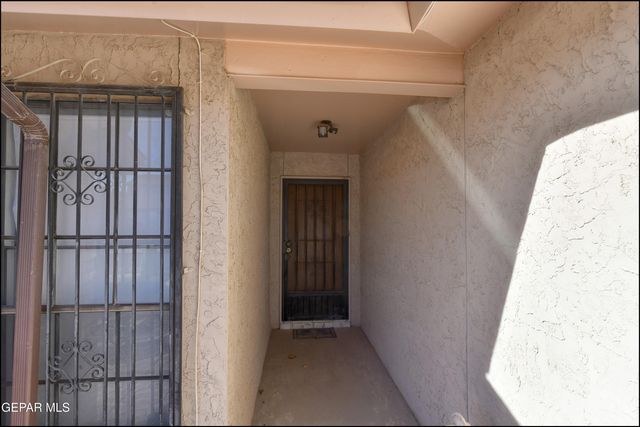 3211 ISLA BAHIA Way, El Paso, TX 79925