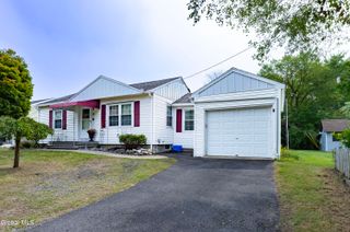 9 Moch Terrace, Rensselaer, NY 12144
