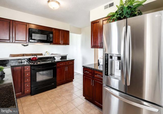 44 BRAMBLING LN, Voorhees, NJ 08043