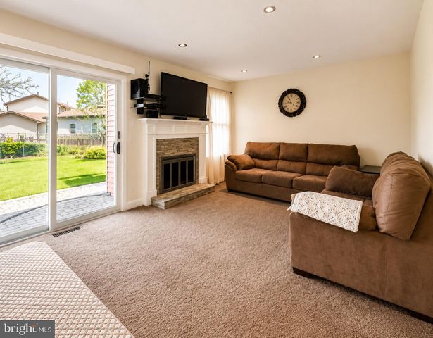 44 BRAMBLING LN, Voorhees, NJ 08043