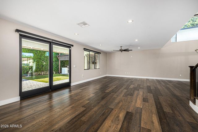 3821 E DEVONSHIRE Avenue, Phoenix, AZ 85018