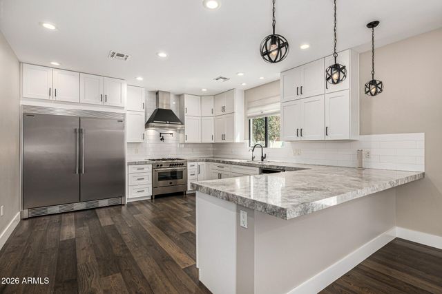 3821 E DEVONSHIRE Avenue, Phoenix, AZ 85018