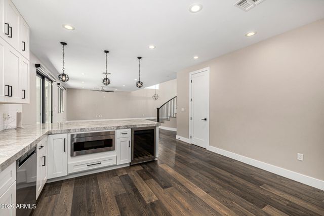 3821 E DEVONSHIRE Avenue, Phoenix, AZ 85018