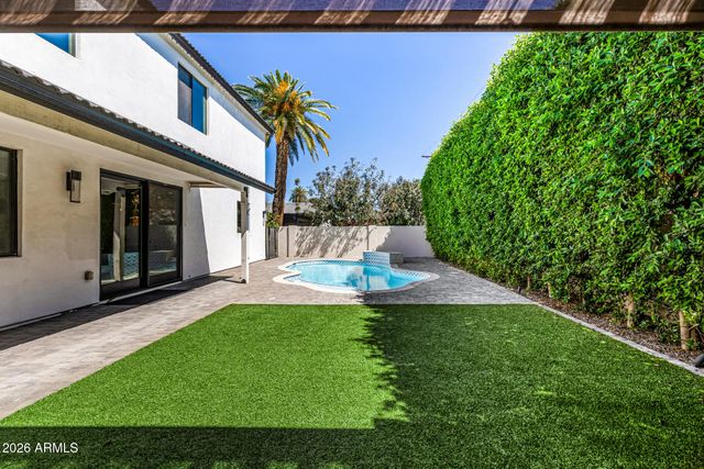 3821 E DEVONSHIRE Avenue, Phoenix, AZ 85018