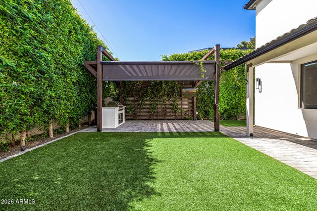 3821 E DEVONSHIRE Avenue, Phoenix, AZ 85018